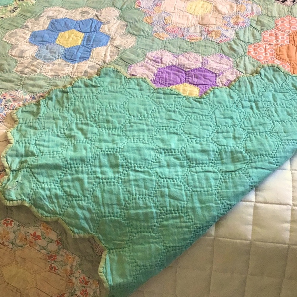 Antique Pennsylvania Appliquéd Quilt - Picture 7 of 14